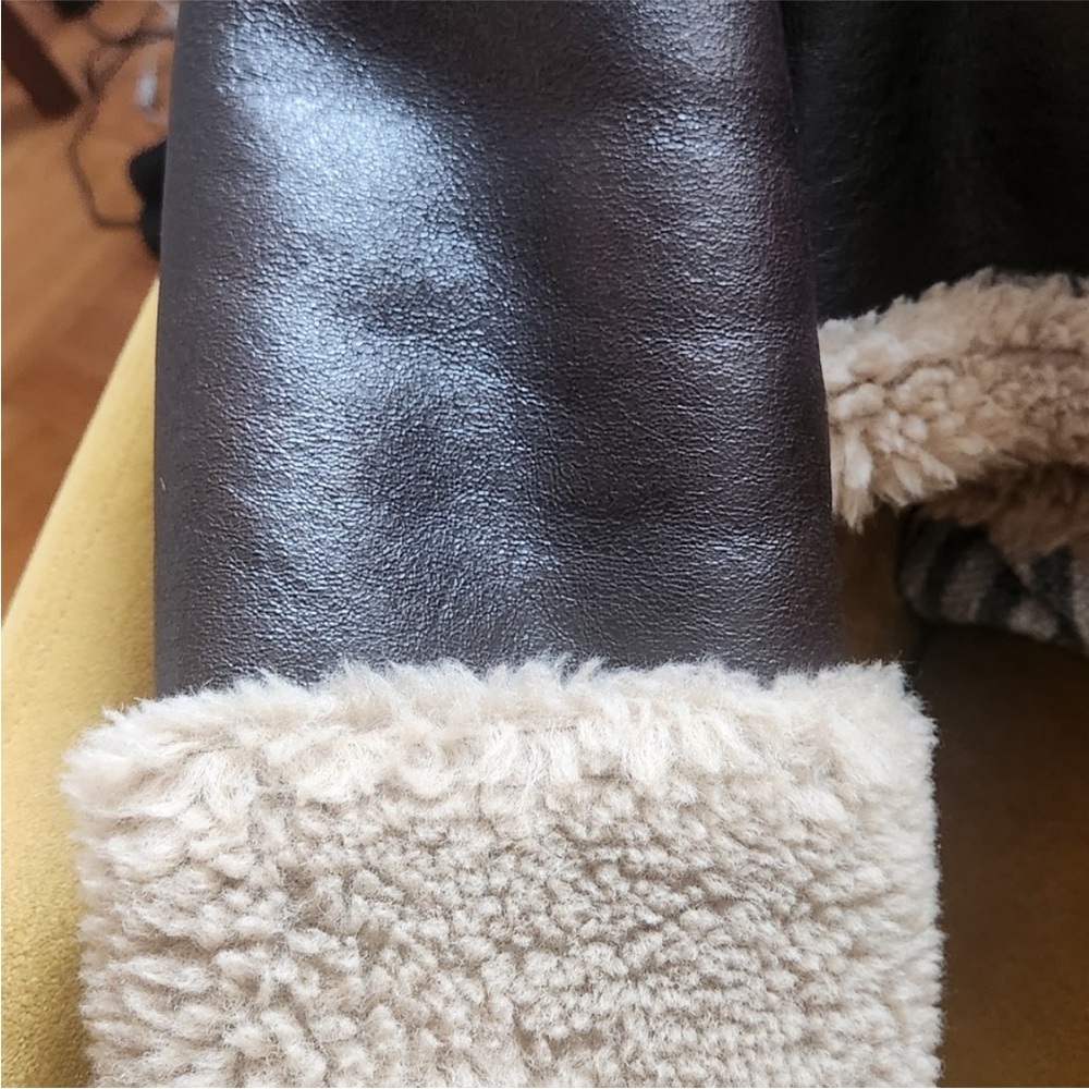 🆕 🔥 ZARA double faced biker jacket
Faux Shearling Brown Coat Size XS - Picture 14 of 15